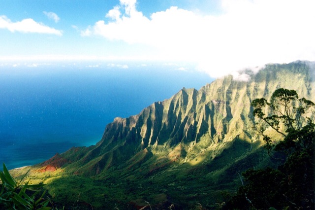The Nā Pali coast on Kauaʻi, Hawaii — the island where Lilo & Stitch is set