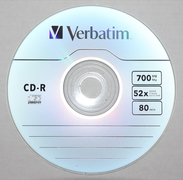 A blank Verbatim CD-R disc, 700MB / 52x / 80 min